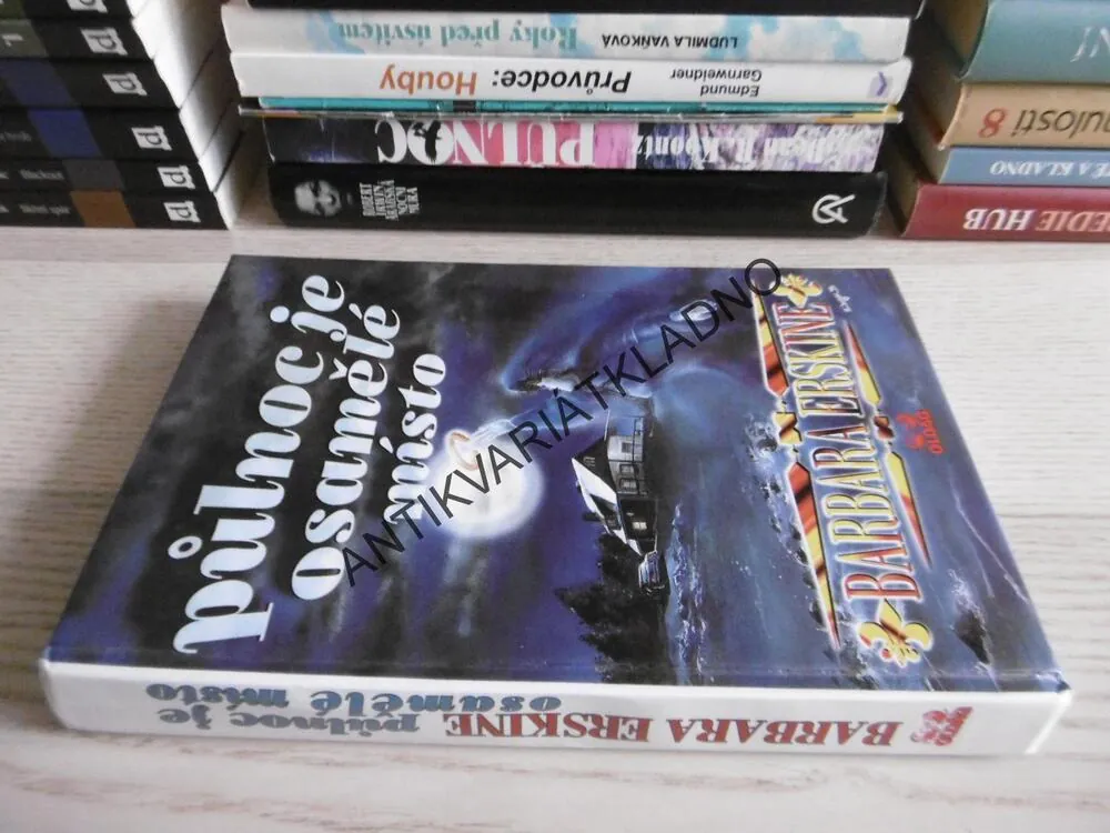 PŮLNOC JE OSAMĚLÉ MÍSTO, BARBARA ERSKINE, **an