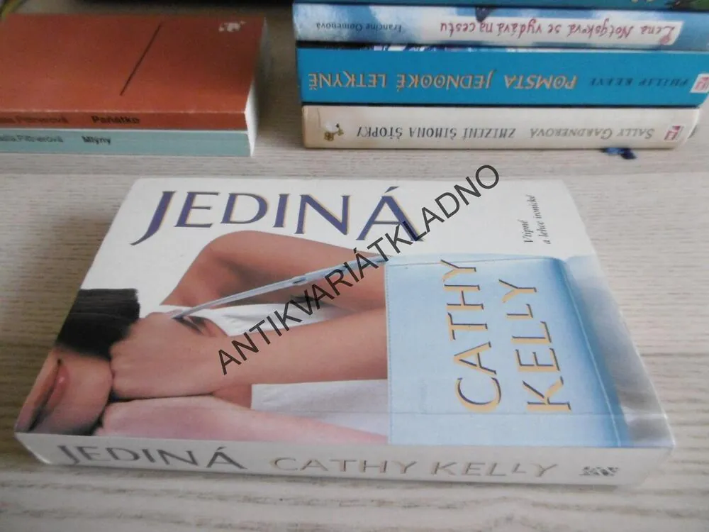 JEDINÁ, CATHY KELLY, **an