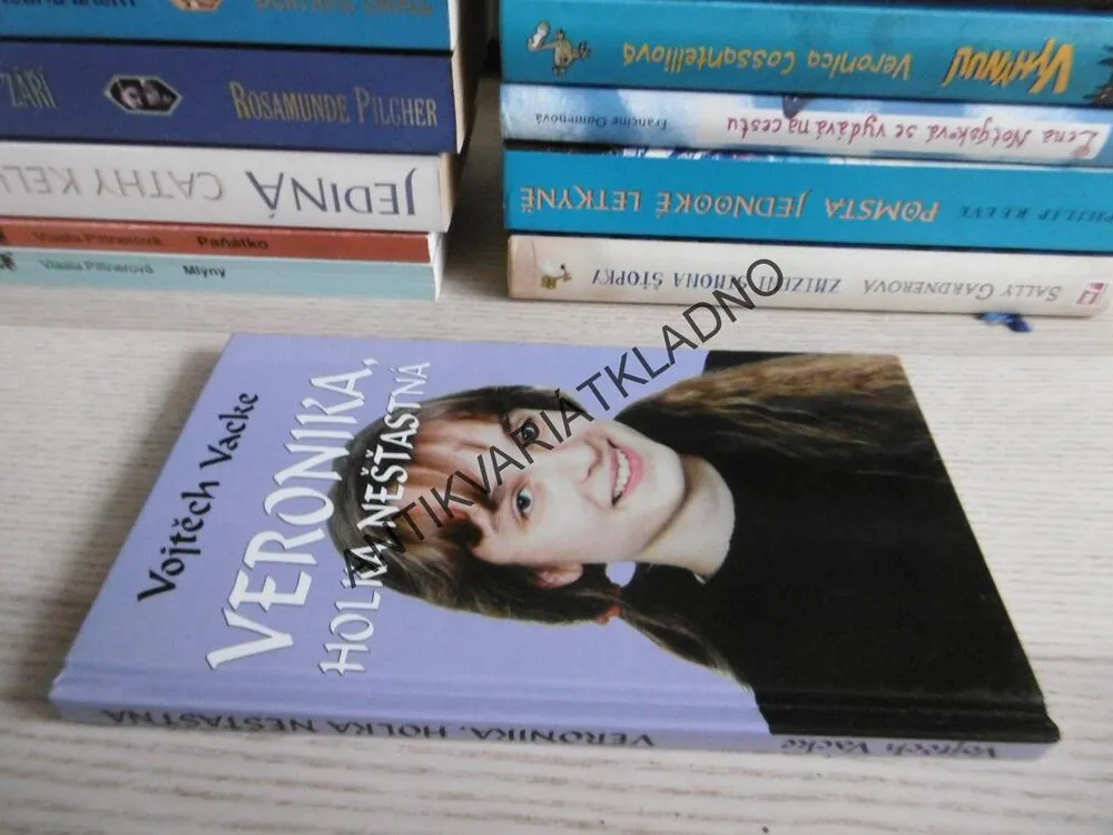 VERONIKA, HOLKA NEŠŤASTNÁ, VOJTĚCH VACKE, **an