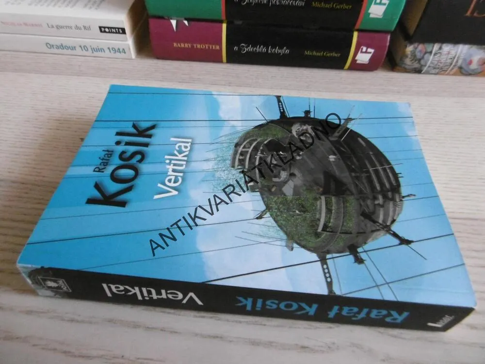 VERTIKAL, RAFAL KOSIK, **an