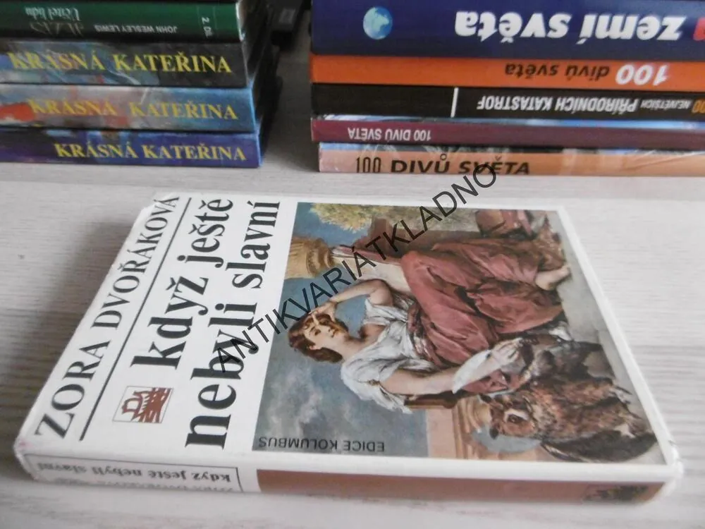 KDYŽ JEŠTĚ NEBYLI SLAVNÍ, ZORA DVOŘÁKOVÁ, **an