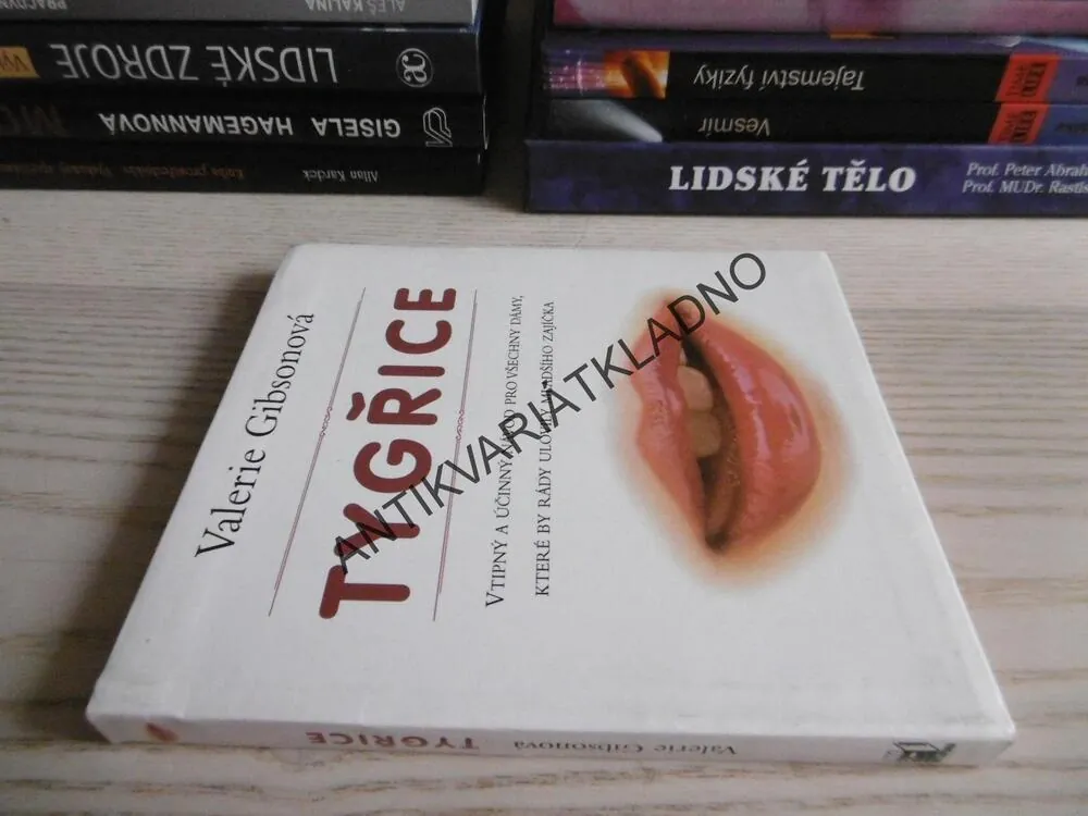 TYGŘICE, VALERIE GIBSONOVÁ, **an