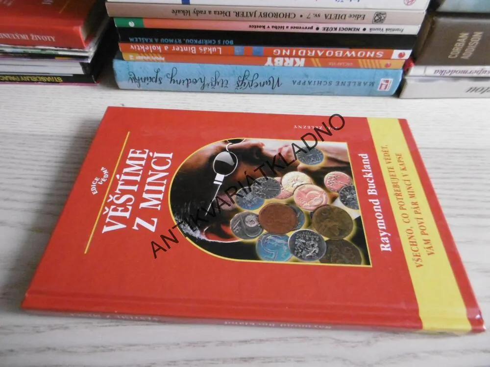 VĚŠTÍME Z MINCÍ, RAYMOND BUCKLAND, **an
