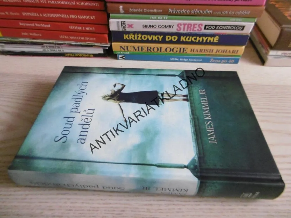 SOUD PADLÝCH ANDĚLŮ, JAMES KIMMEL JR., **an