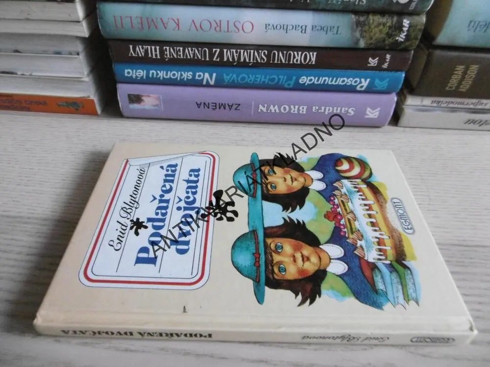 PODAŘENÁ DVOJČATA, ENID BLYTONOVÁ, **an