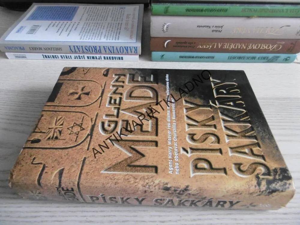 PÍSKY SAKKÁRY, GLENN MEADE, **an