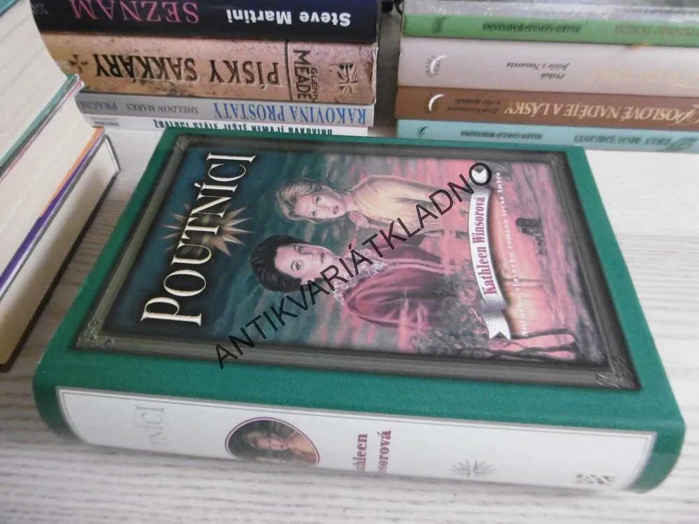 POUTNÍCI, KATHLEEN WINSOROVÁ, **an