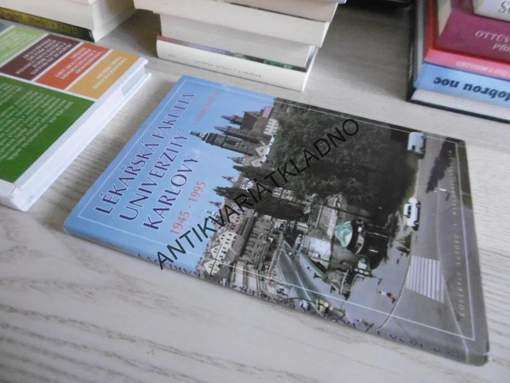 LÉKAŘSKÁ FAKULTA UNIVERZITY KARLOVY V HRADCI KRÁLOVÉ, 1945 - 1995, KOLEKTIV AUTORŮ, **an