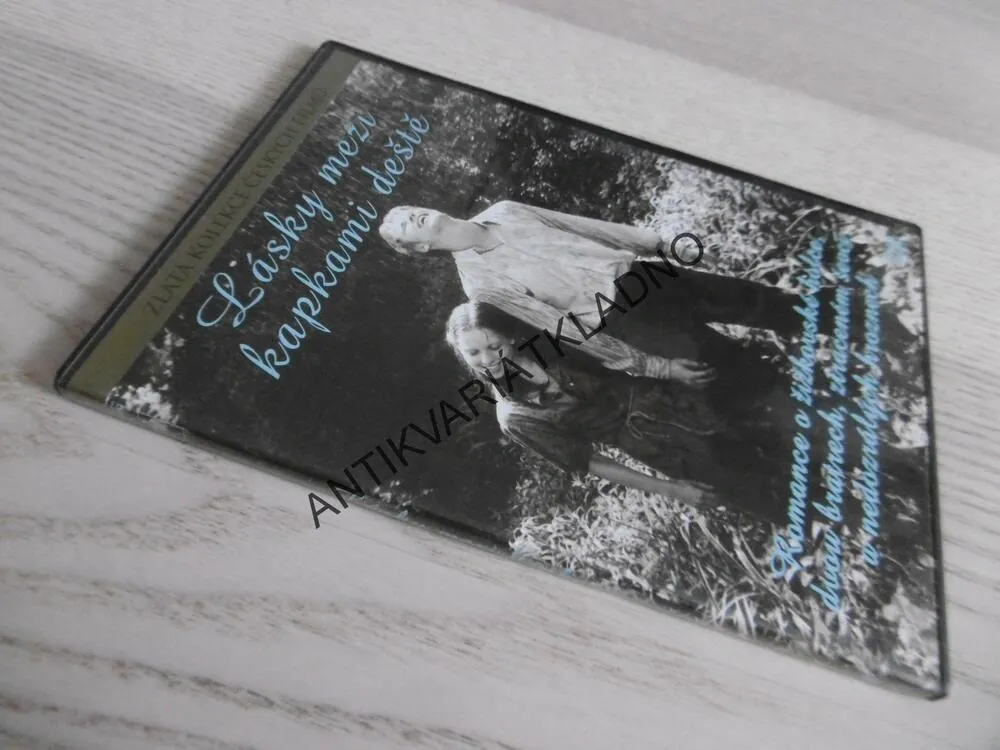 LÁSKY MEZI KAPKAMI DEŠTĚ, DVD FILM