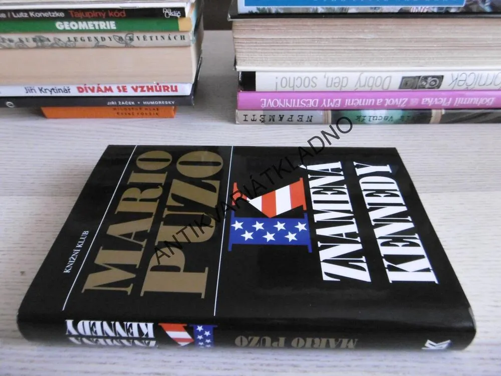K ZNAMENÁ KENNEDY, MARIO PUZO, **an