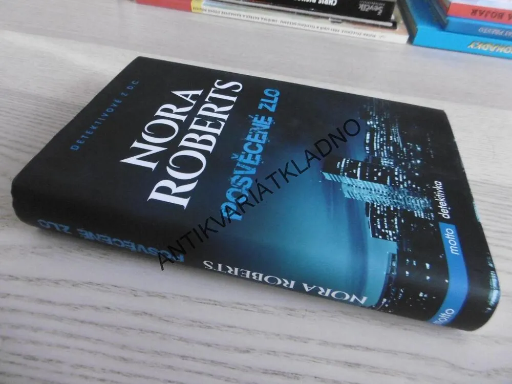 POSVĚCENÉ ZLO, NORA ROBERTS, **an