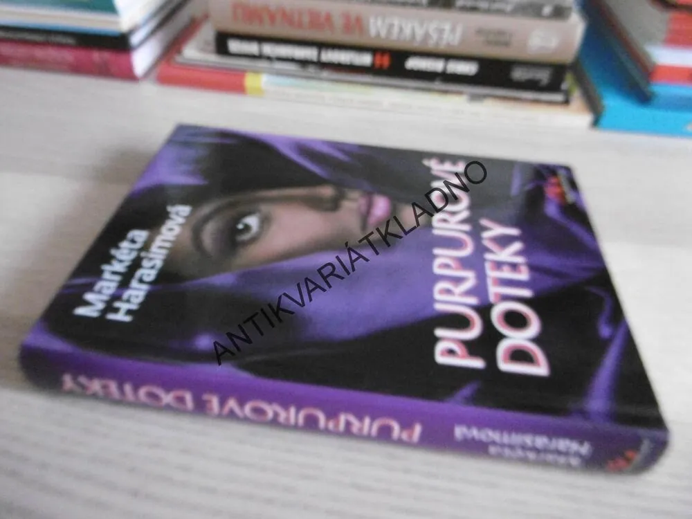 PURPUROVÉ DOTEKY, MARKÉTA HARASIMOVÁ, **an
