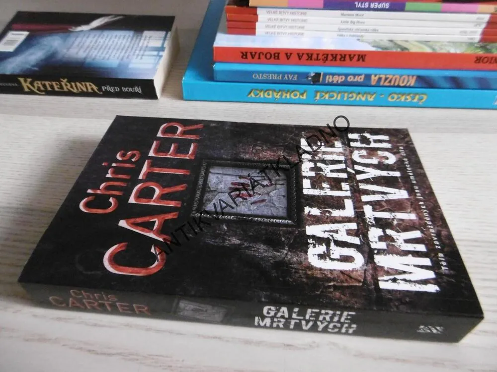GALERIE MRTVÝCH, CHRIS CARTER, **an