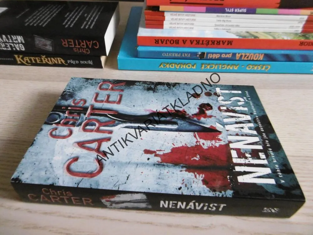 NENÁVIST, CHRIS CARTER, **an
