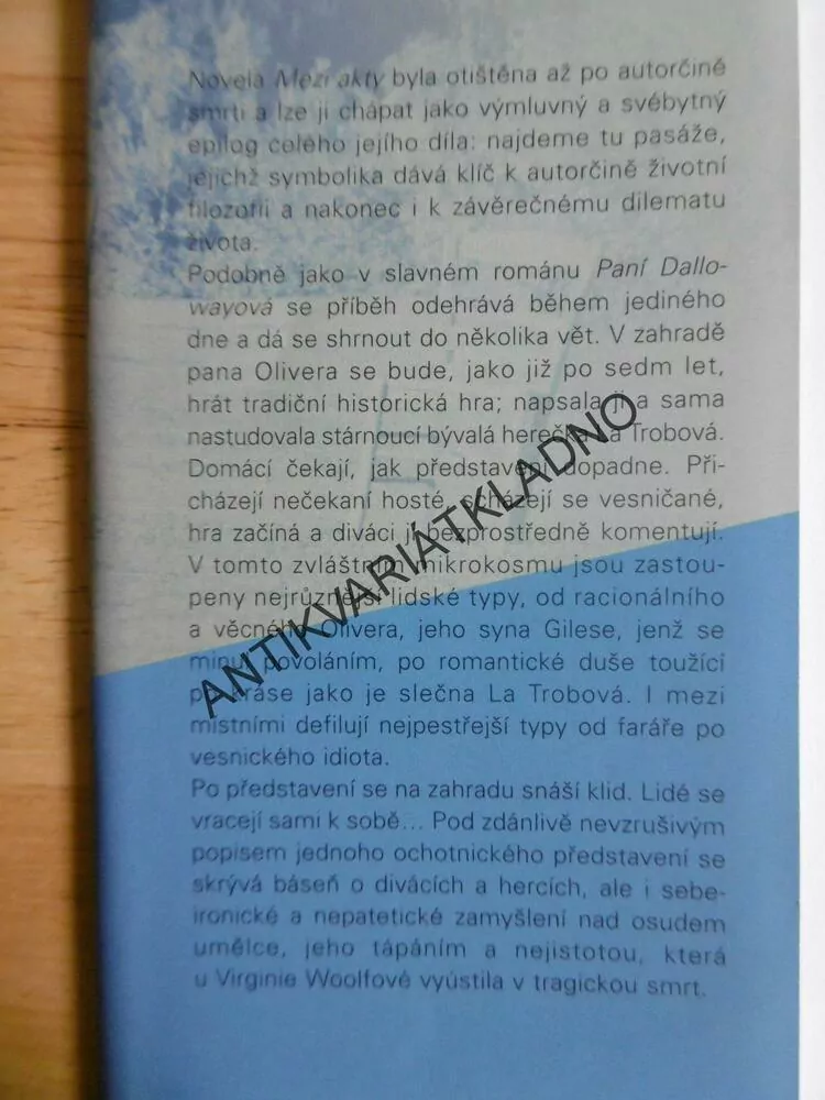 MEZI AKTY, VIRGINIA WOOLFOVÁ, 