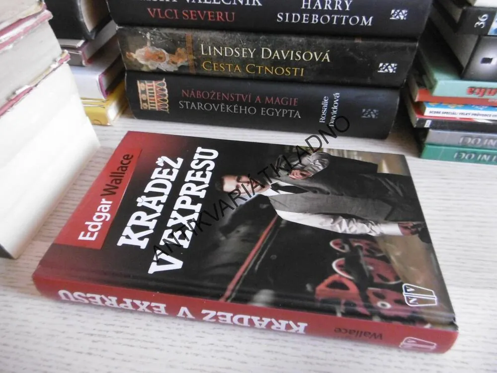 KRÁDEŽ V EXPRESU, EDGAR WALLACE, **an
