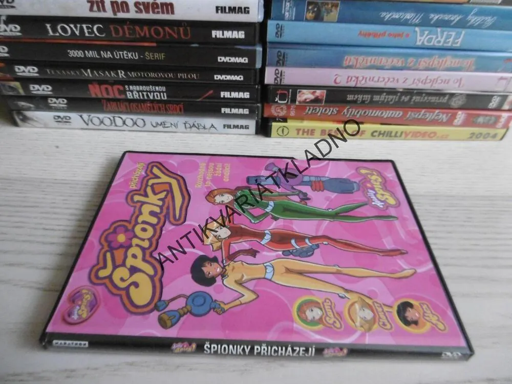 ŠPIONKY PŘICHÁZEJÍ, DVD FILM