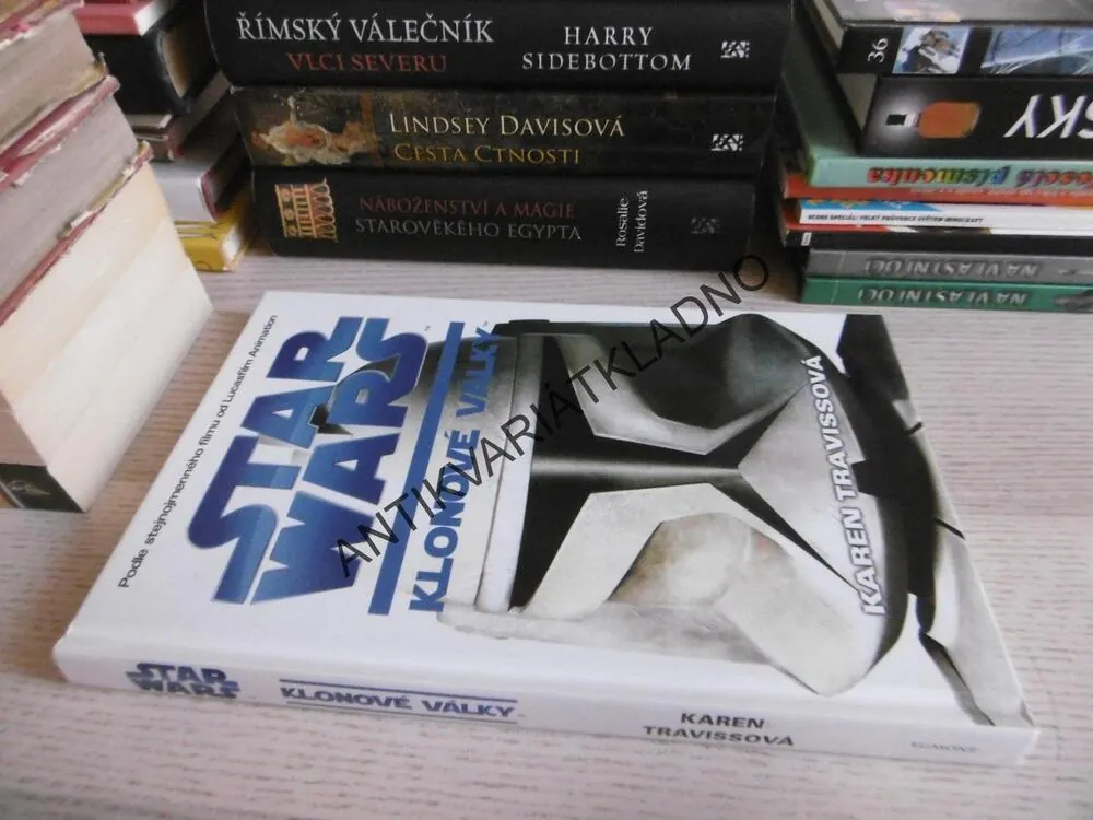 STAR WARS, KLONOVÉ VÁLKY, KAREN TRAVISSOVÁ, **an
