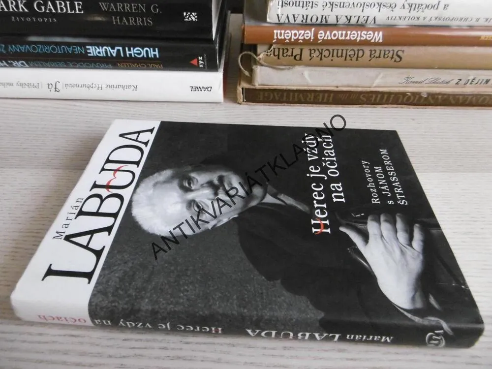 MARIÁN LABUDA, HEREC JE VŽDY NA OČIACH, ROZHOVORY S JÁNOM ŠTRASSEROM, **an