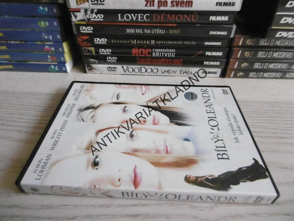 BÍLÝ OLEANDR, DVD FILM