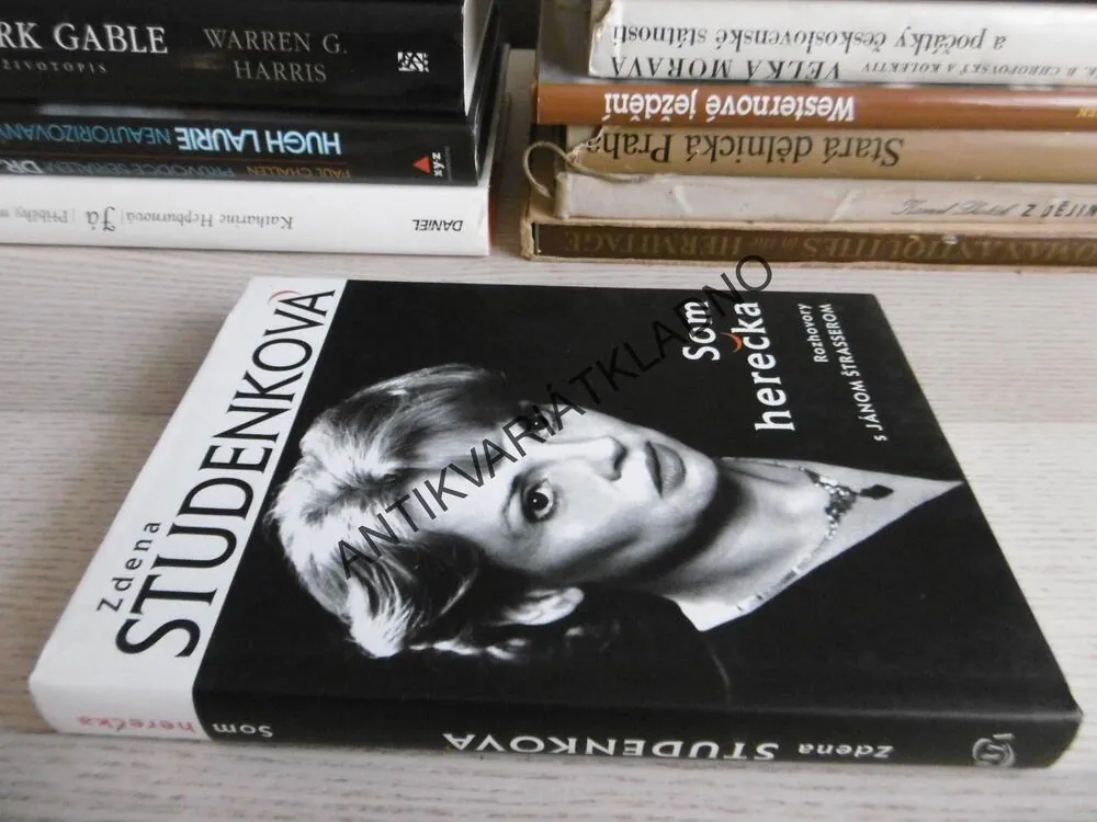 ZDENA STUDENKOVÁ, SOM HEREČKA, ROZHOVORY S JÁNOM ŠTRASSEROM, **an