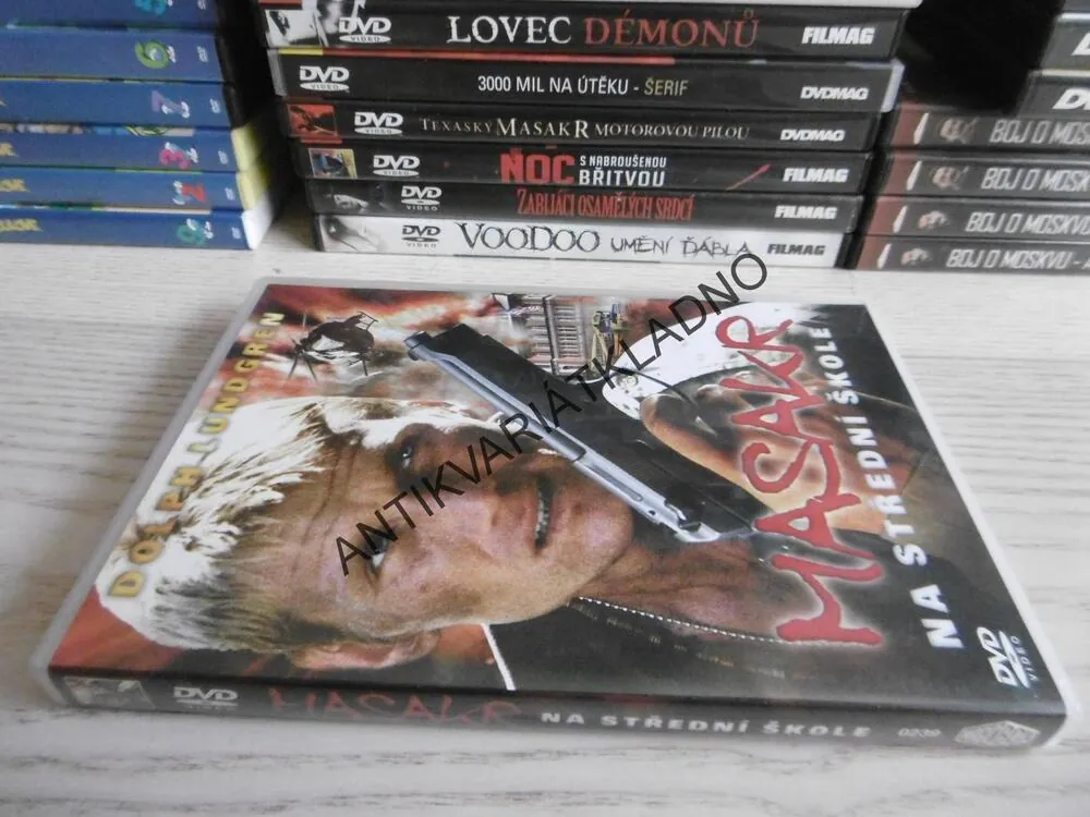 MASAKR NA STŘEDNÍ ŠKOLE, DVD FILM