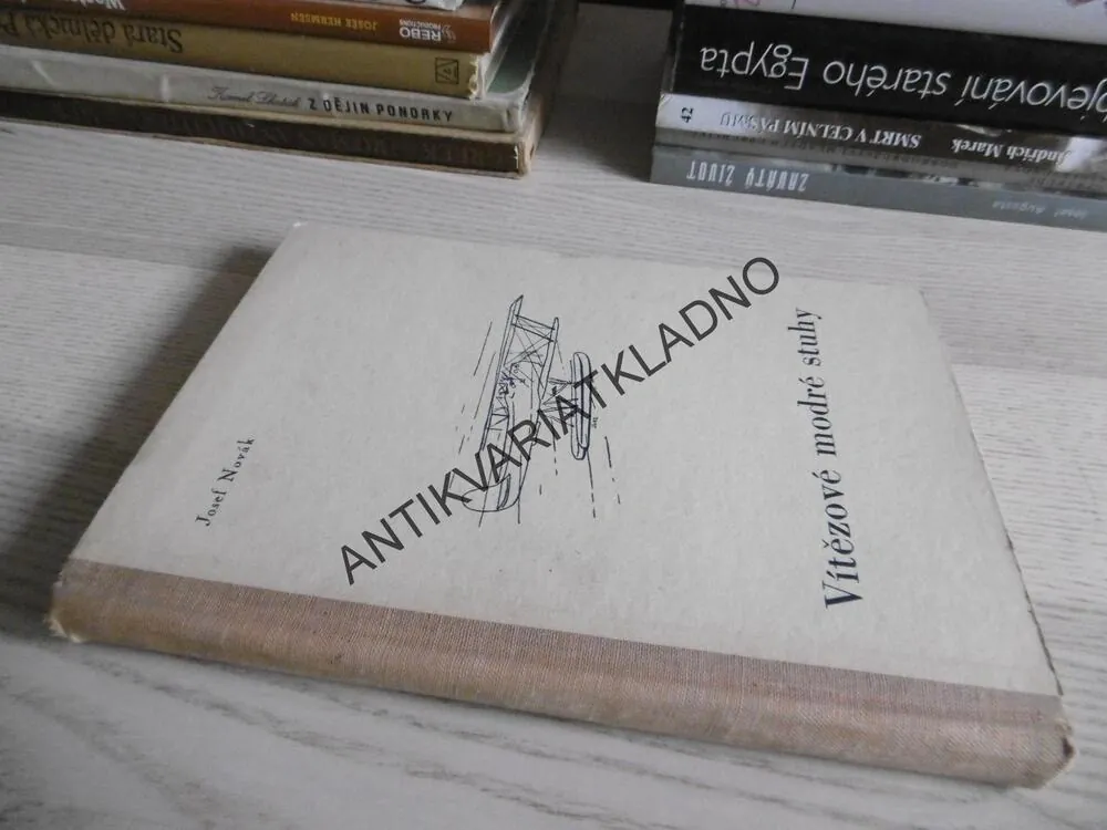 VÍTĚZOVÉ MODRÉ STUHY, JOSEF NOVÁK, **an