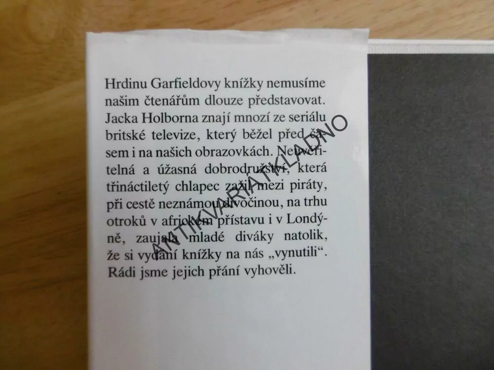 JACK HOLBORN, LEON GARFIELD,KOVAŘÍK, PIRÁT