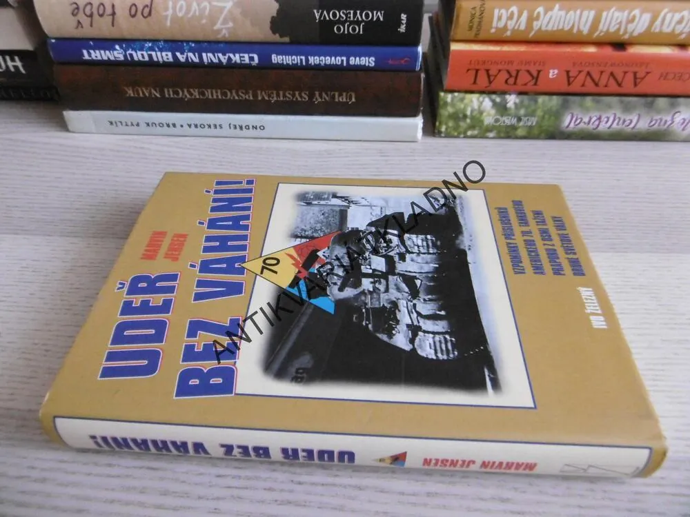 UDEŘ BEZ VÁHÁNÍ!, MARVIN JENSEN, **an