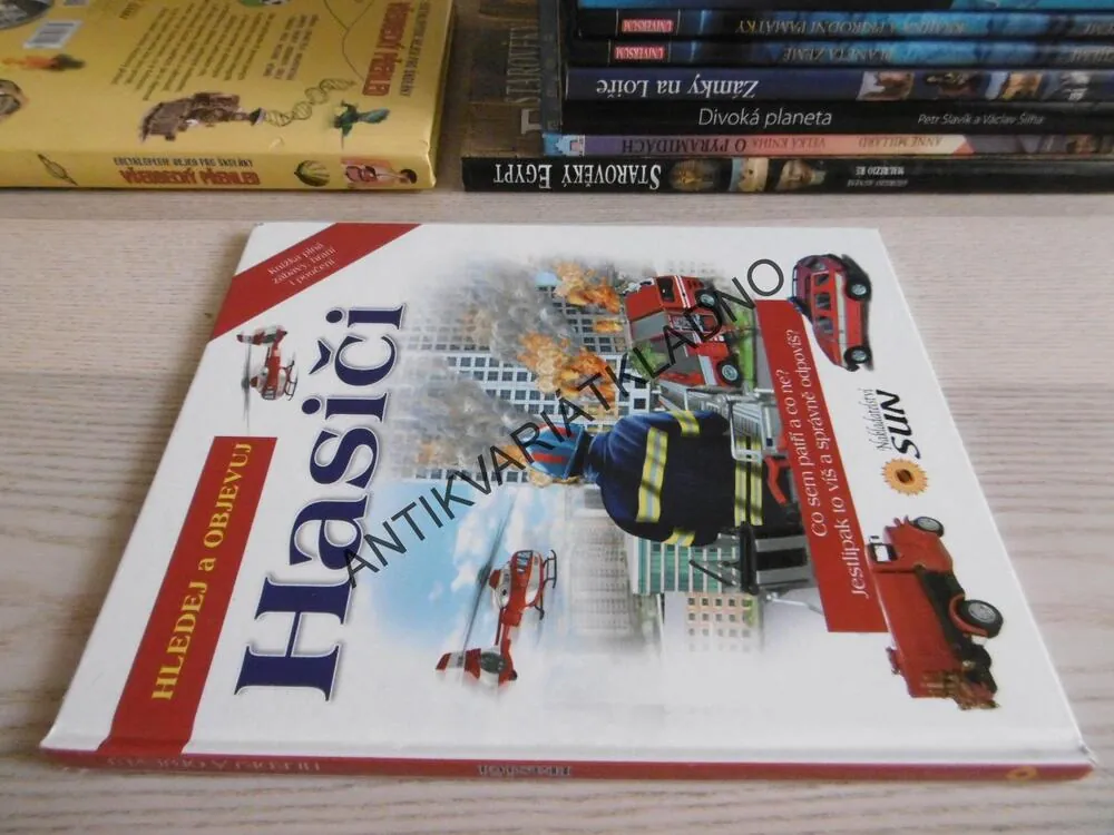 HLEDEJ A OBJEVUJ, HASIČI, **an