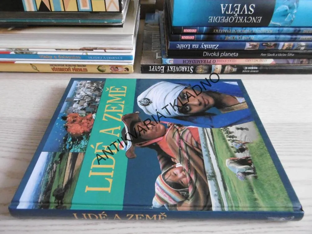 ZEMĚ A ŽIVOT, ANTHONY MASON, **an