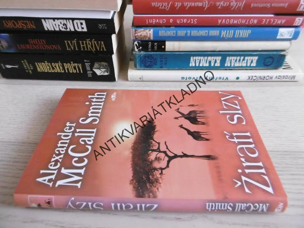 ŽIRAFÍ SLZY, ALEXANDER MCCALL SMITH,  **an