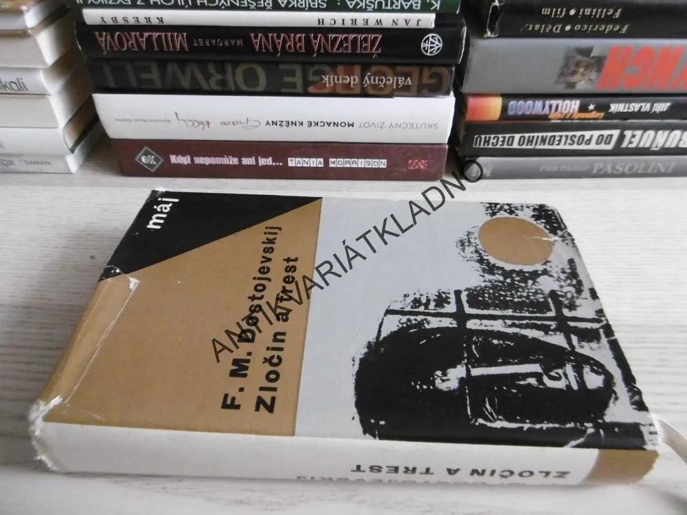 ZLOČIN A TREST, F.M. DOSTOJEVSKIJ, **an