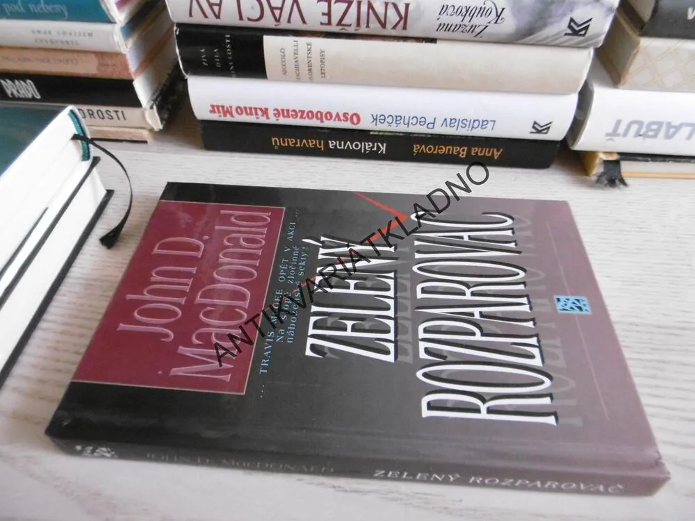 ZELENÝ ROZPAROVAČ, JOHN D. MACDONALD, **an