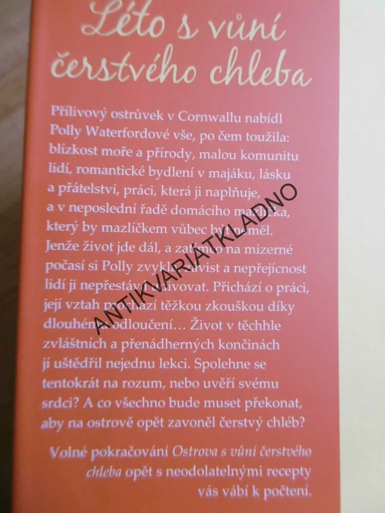 LÉTO S VŮNÍ ČERSTVÉHO CHLEBA, JENNY COLGANOVÁ