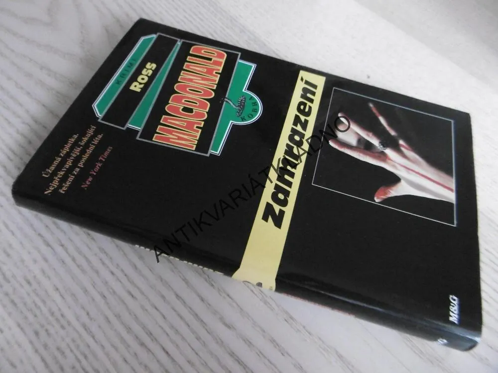 ZAMRAZENÍ, ROSS MACDONALD, **an