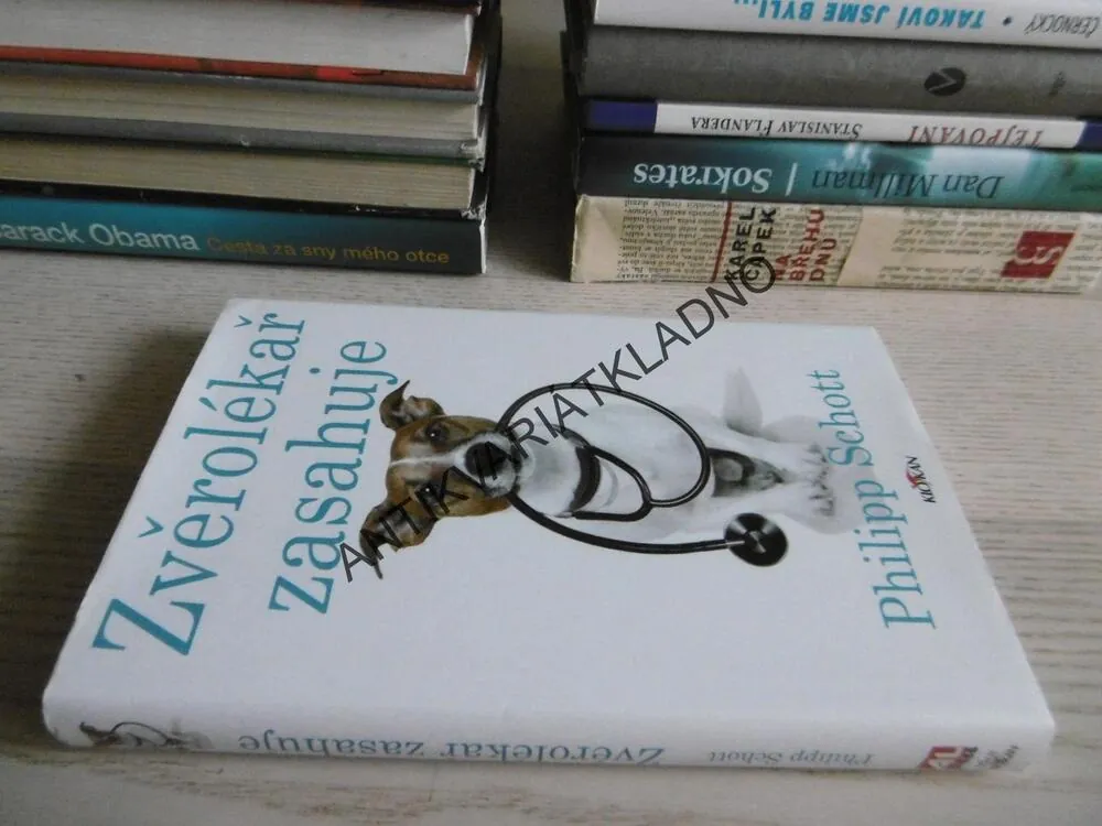ZVĚROLÉKAŘ ZASAHUJE, PHILIPP SCHOTT, **an