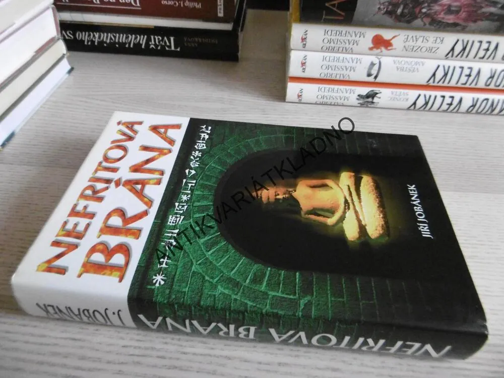 NEFRITOVÁ BRÁNA, JIŘÍ JOBÁNEK, **an