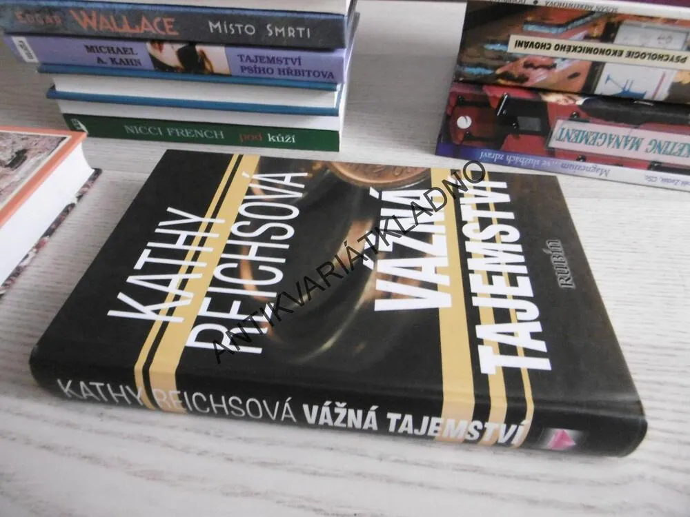 VÁŽNÁ TAJEMSTVÍ, KATHY REICHSOVÁ, **an