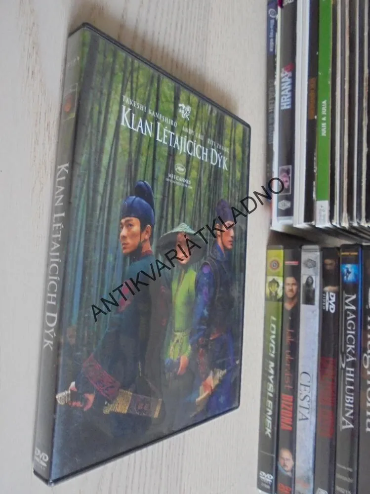 KLAN LÉTAJÍCÍCH DÝK, DVD FILM