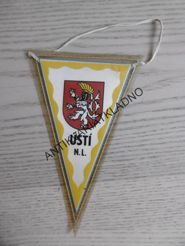 VLAJKA, VLAJEČKA - SPARTAK ÚSTÍ NAD LABEM, FOTBAL, KOPANÁ,