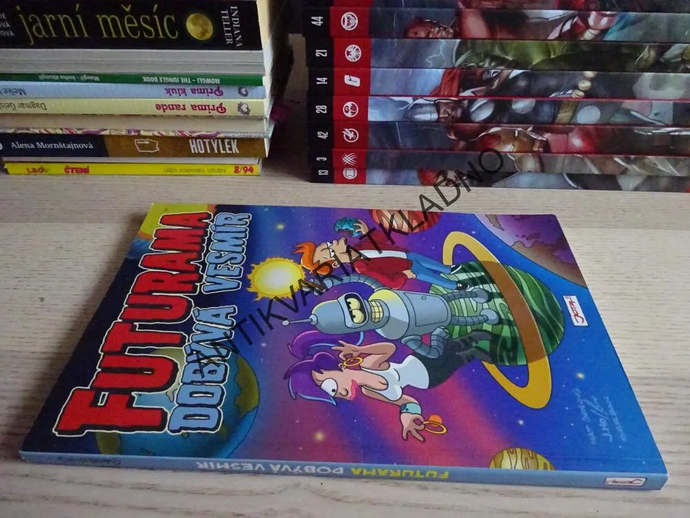 FUTURAMA, DOBÝVÁ VESMÍR, KOMIKS, **an