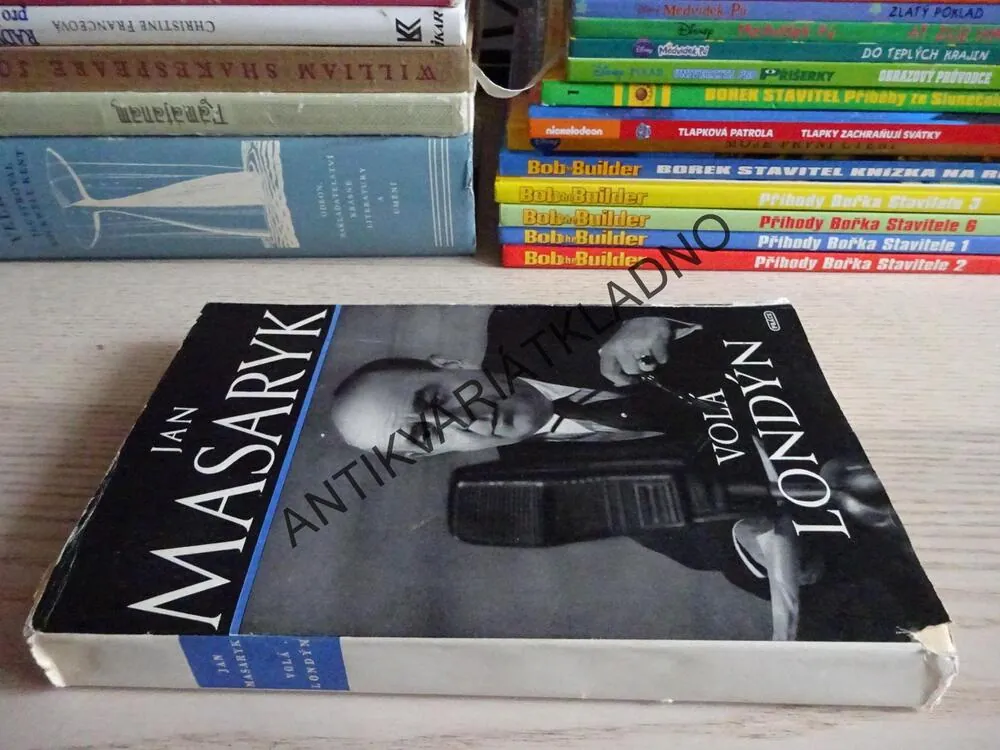 JAN MASARYK VOLÁ LONDÝN , **an