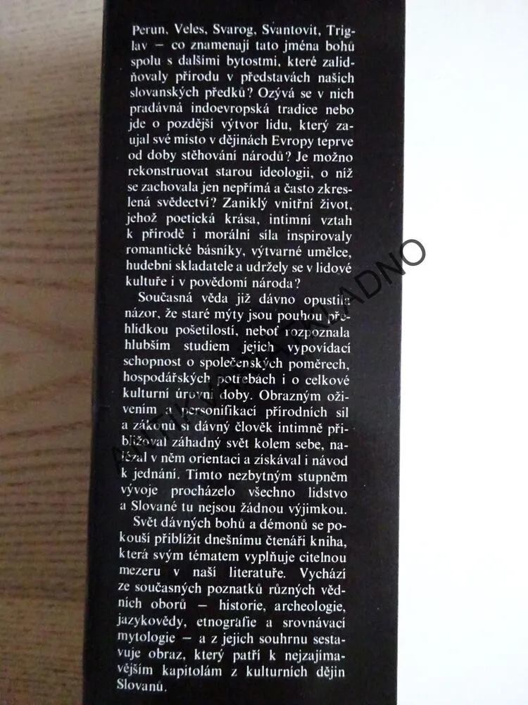 SVĚT SLOVANSKÝCH BOHŮ A DÉMONŮ, ZDENĚK VÁŇA, **an