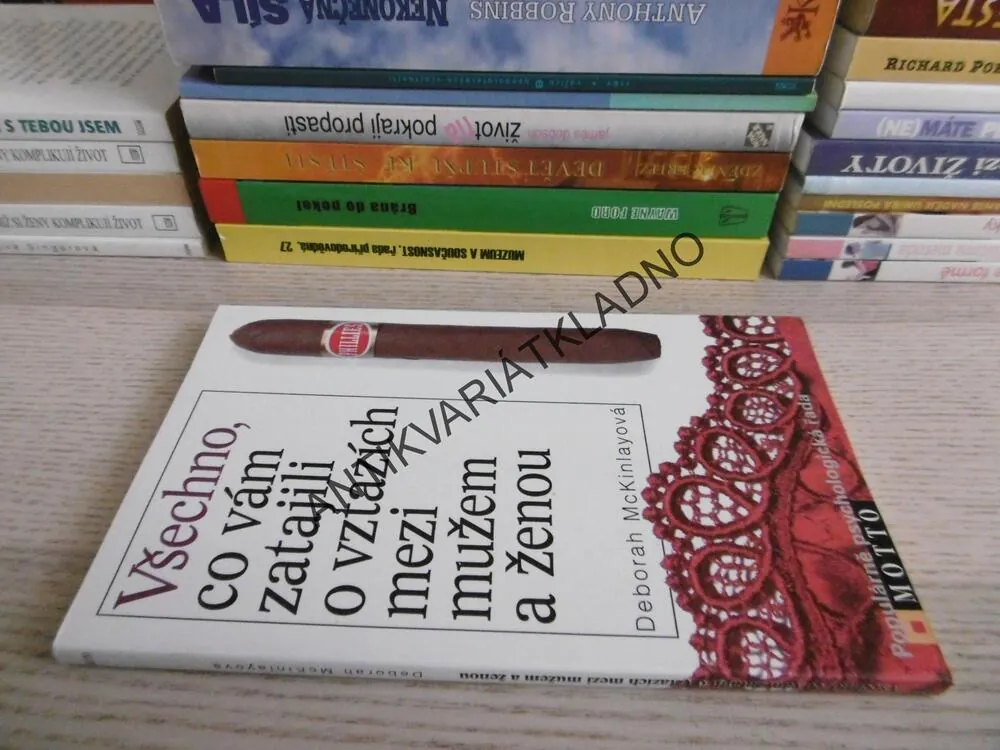 VŠECHNO, CO VÁM ZATAJILI O VZTAZÍCH MEZI MUŽEM A ŽENOU, DEBORAH MCKINLAYOVÁ, **an