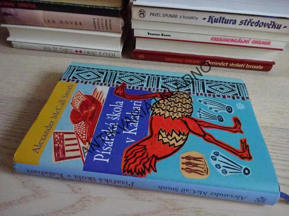 PÍSAŘSKÁ ŠKOLA V KALAHARI, ALEXANDER MCCALL SMITH, **an