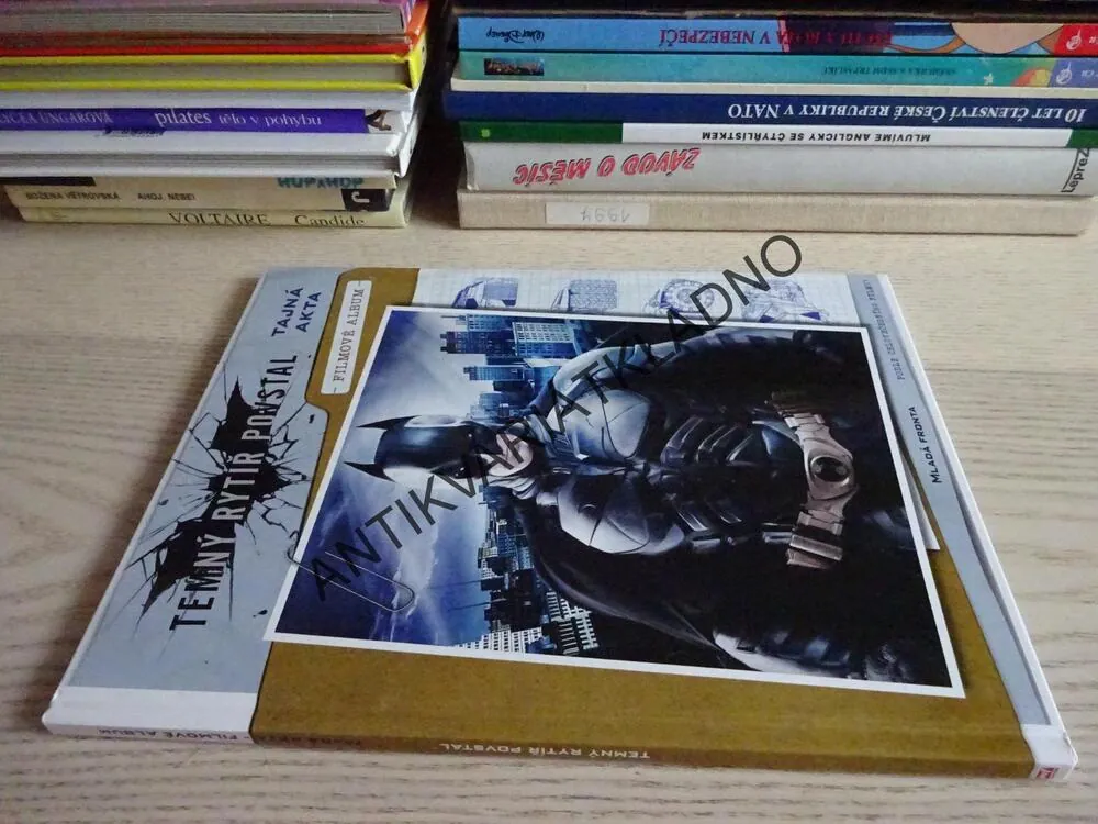 TEMNÝ RYTÍŘ POVSTAL, TAJNÁ AKTA, FILMOVÉ ALBUM, **an