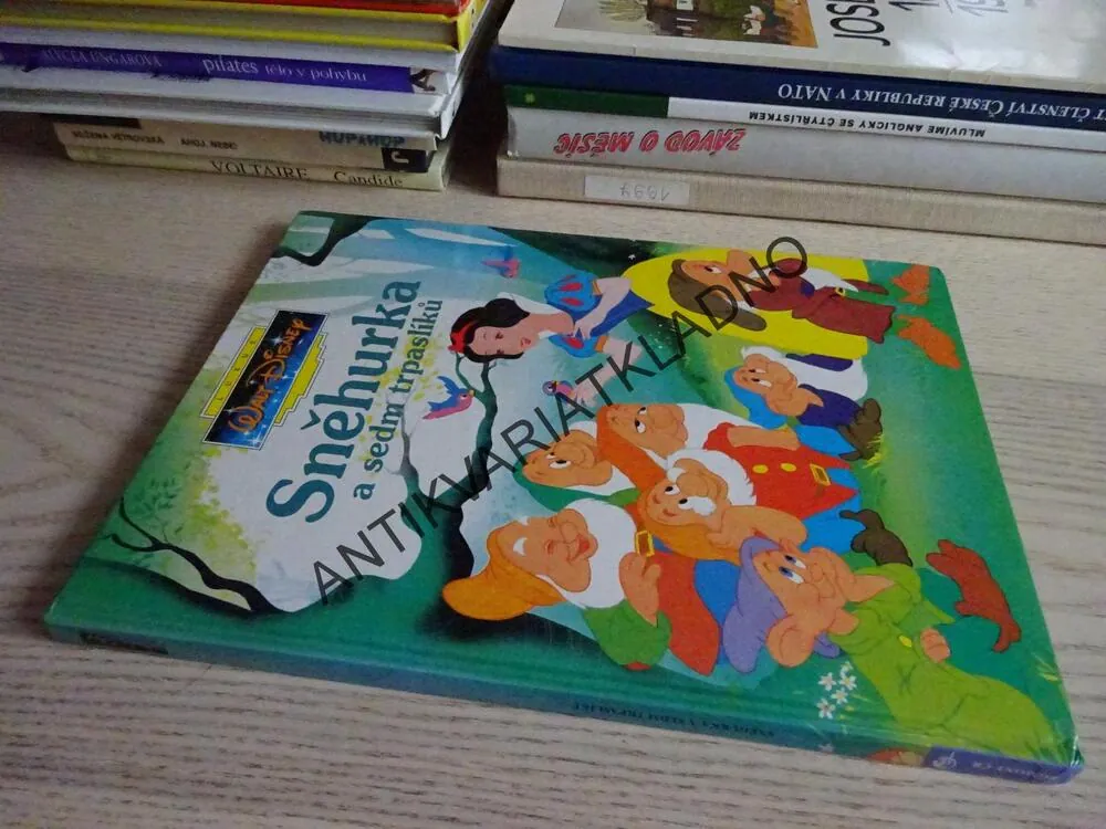 SNĚHURKA A SEDM TRPASLÍKŮ, WALT DISNEY, **an