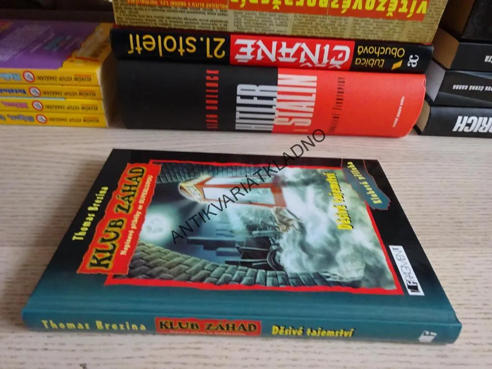 KLUB ZÁHAD, DĚSIVÉ TAJEMSTVÍ, LUPA, THOMAS BREZINA, **an