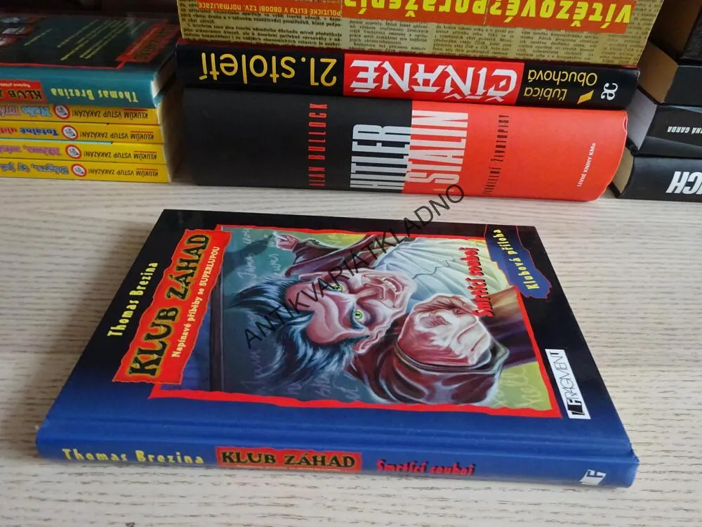 KLUB ZÁHAD, SMRTÍCÍ SOUBOJ, LUPA, THOMAS BREZINA, **an